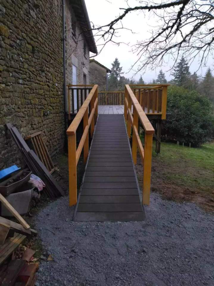 Terrasse surélevée Châteauponsac